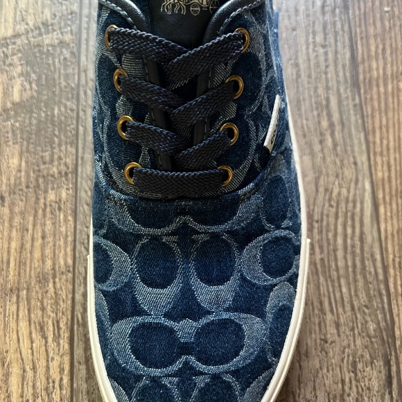COPY - Limited Edition Coach sneakers!💙 - Picture 7 of 12